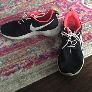 Nike shoes 6y
